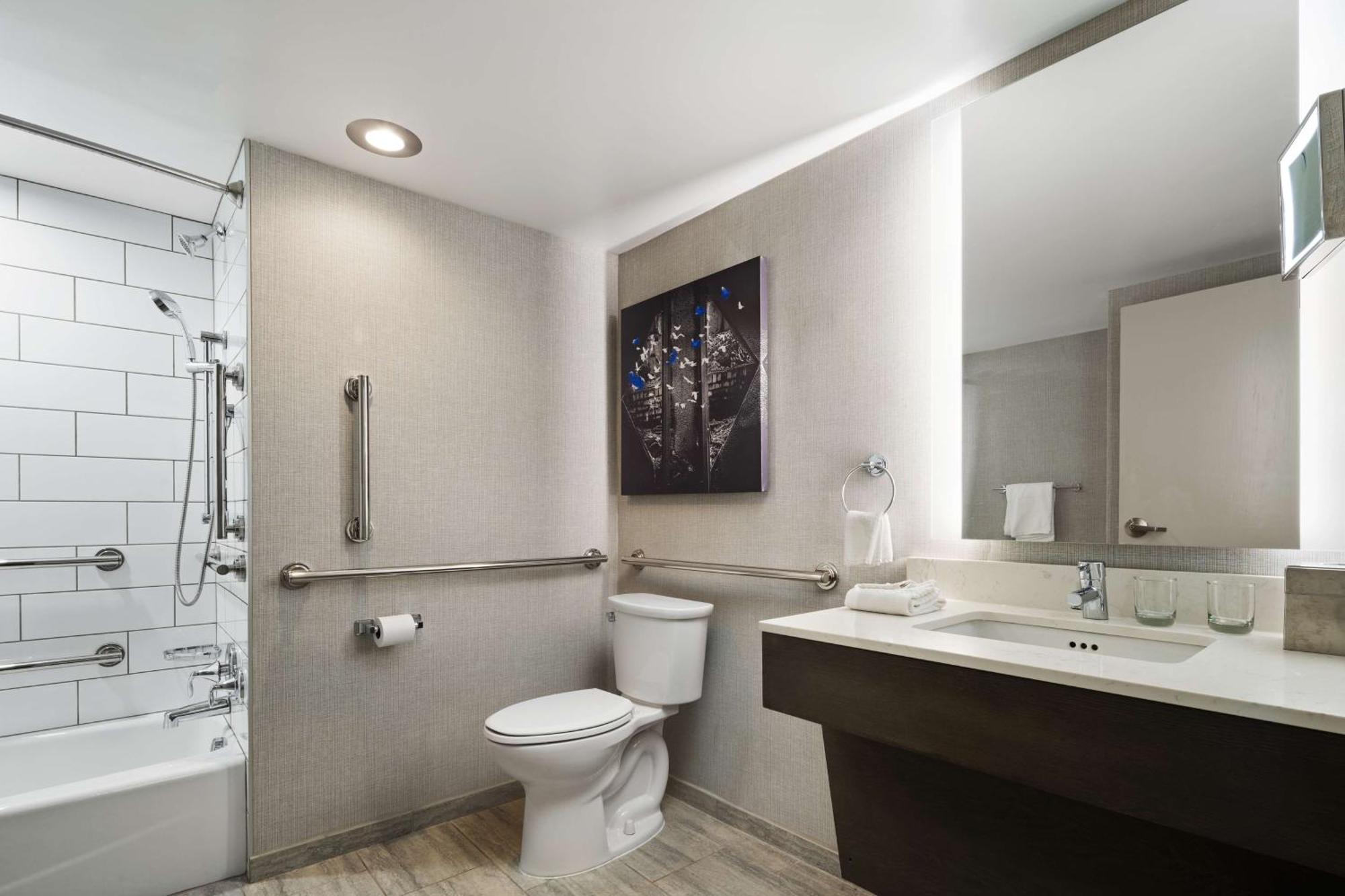 ดับเบิลทรี บาย ฮิลตัน พิตส์เบิร์ก แอร์พอร์ต Hotel Moon Township ภายนอก รูปภาพ