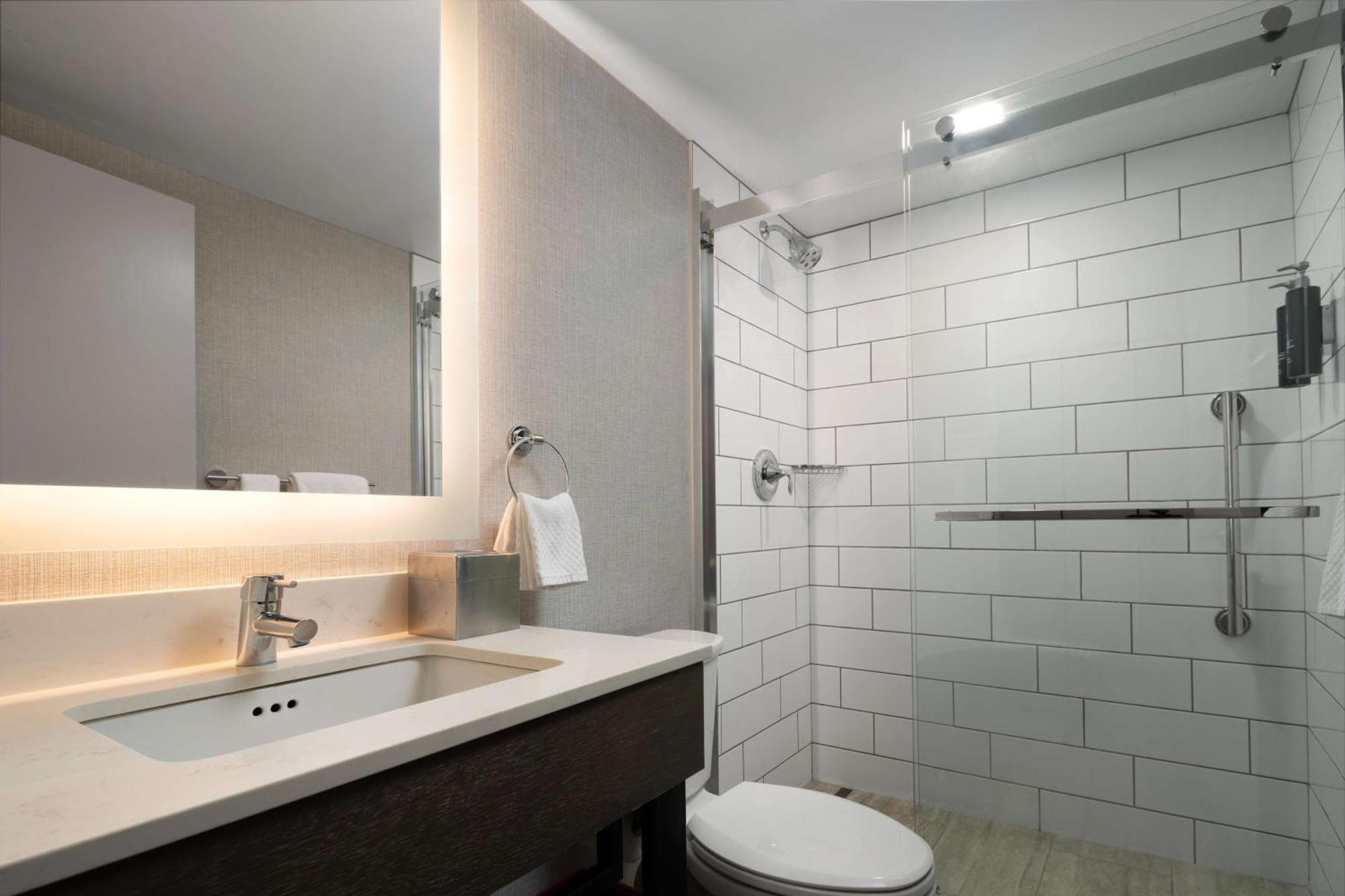 ดับเบิลทรี บาย ฮิลตัน พิตส์เบิร์ก แอร์พอร์ต Hotel Moon Township ภายนอก รูปภาพ